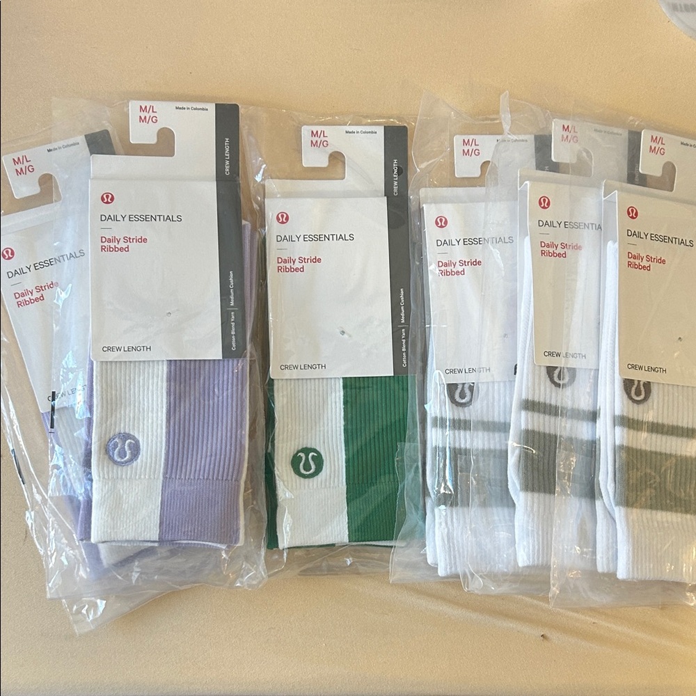 Lululemon daily essential ribbed crew length socks cotton blend M/L